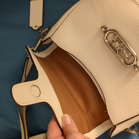 Coach Jade Saddle bag with matching Wallet - Picture 9 of 15